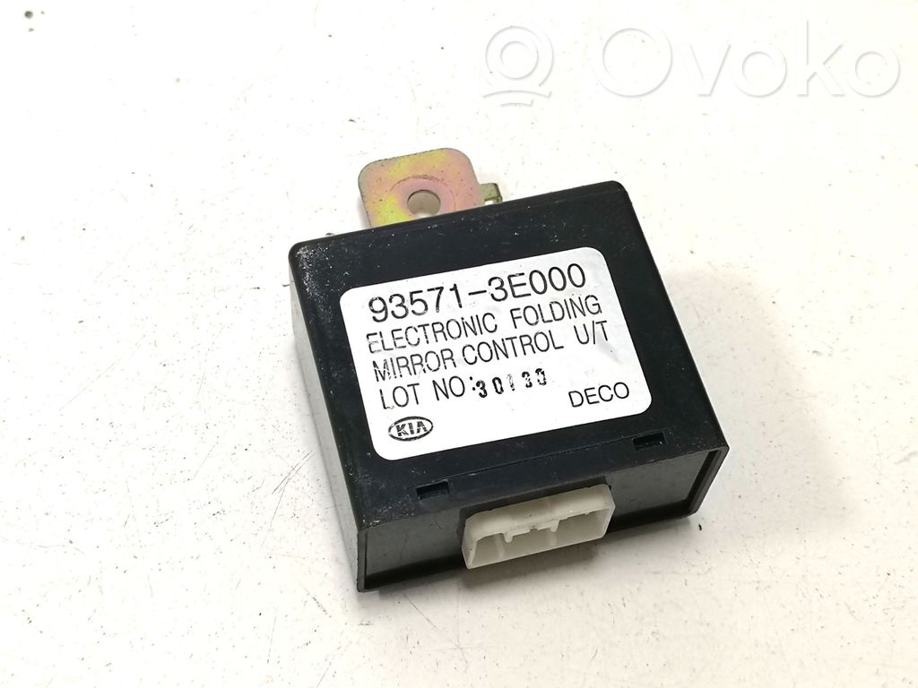 KIA Sorento Wing mirror control module 