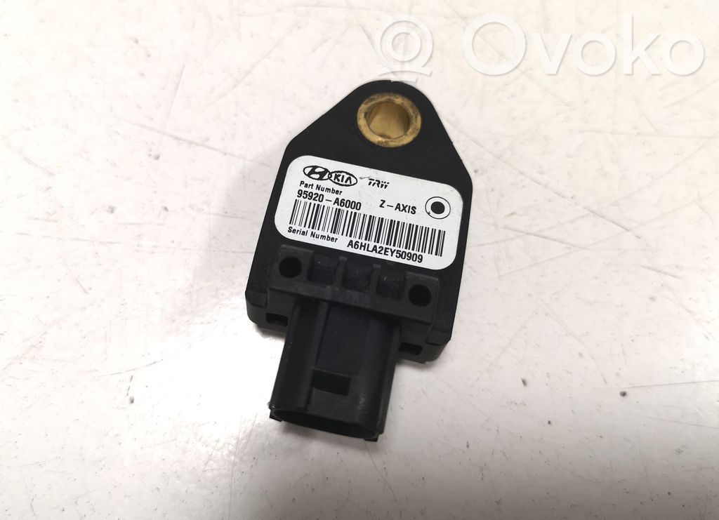 Hyundai i30 Airbag deployment crash/impact sensor 
