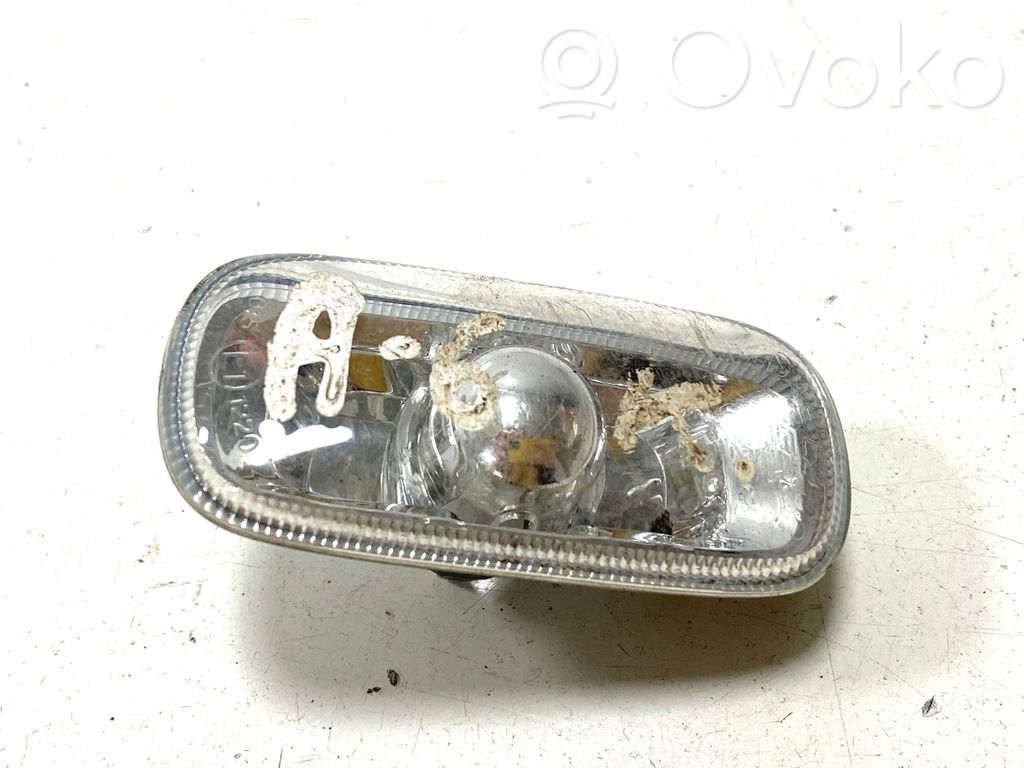 Audi A6 S6 C6 4F Front fender indicator light 