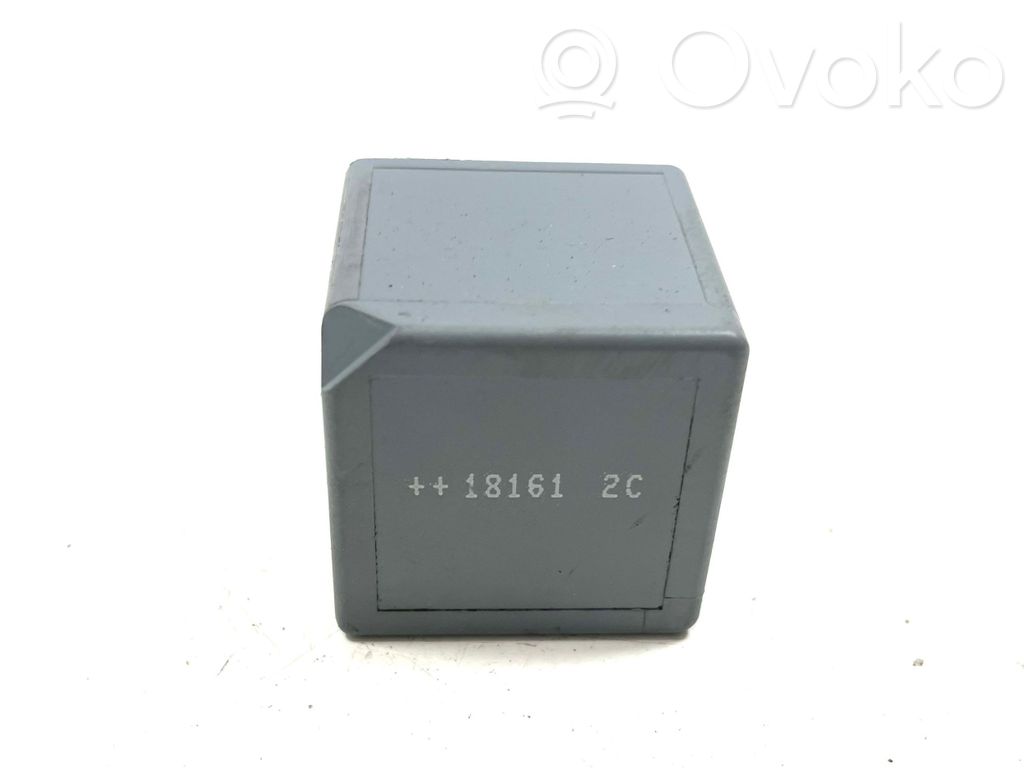 Inne przekaźniki   8888301325,30765045,V23136J4X94