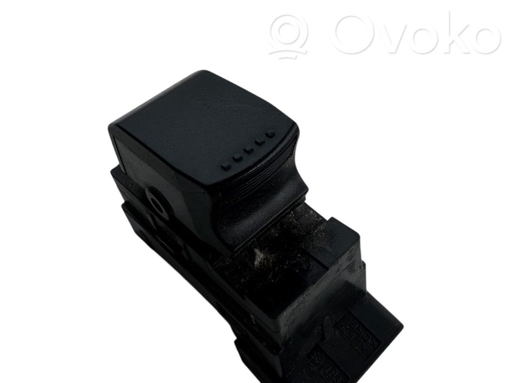 Suzuki SX4 Electric window control switch 