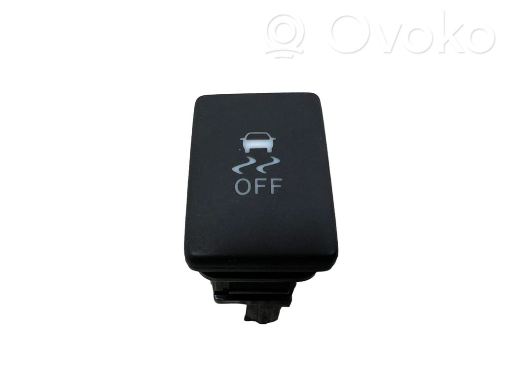 Toyota RAV 4 (XA40) Traction control (ASR) switch 