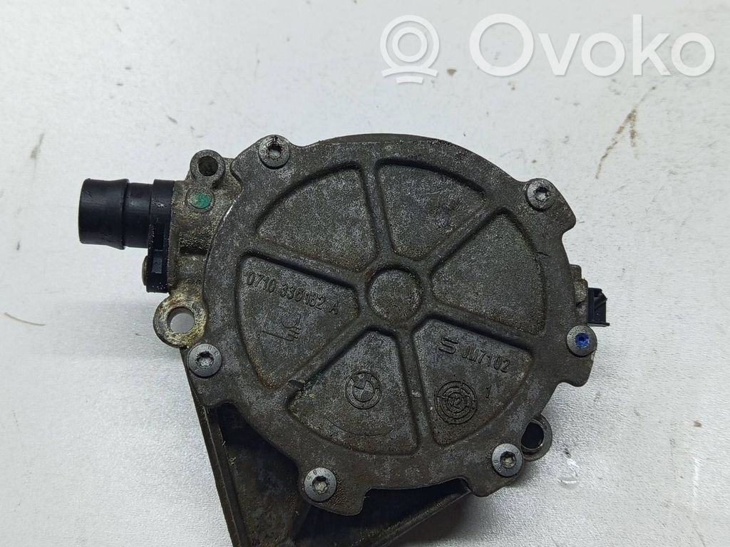 BMW X3 F25 Vacuum pump 
