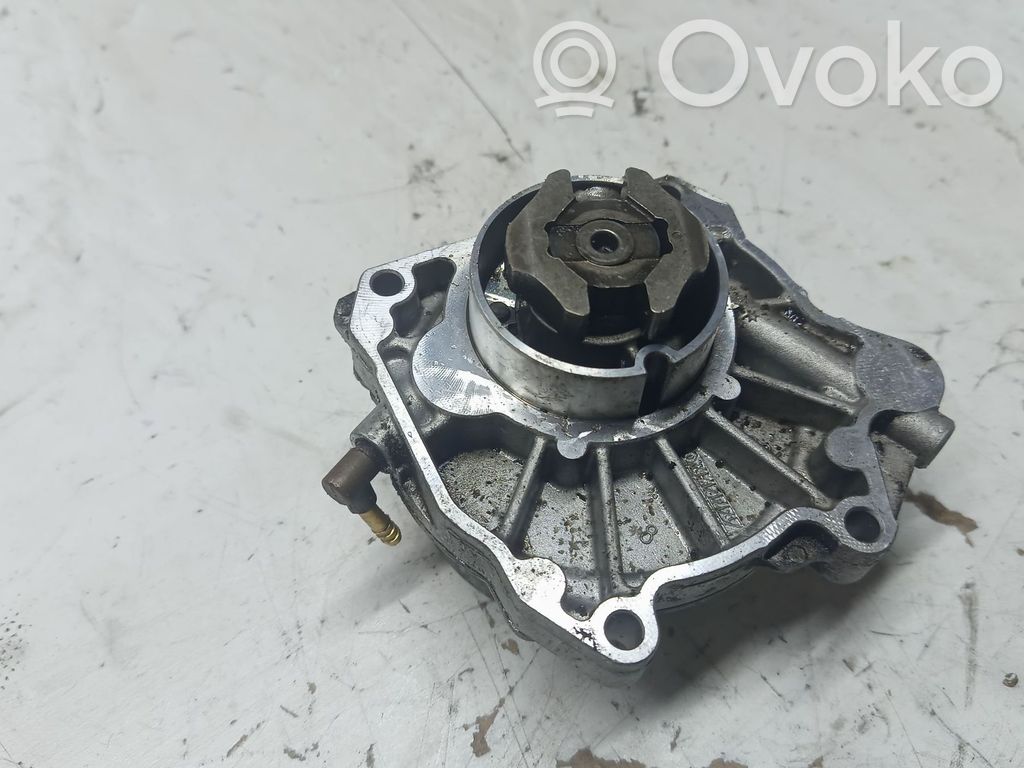 Opel Insignia A Vacuum pump 