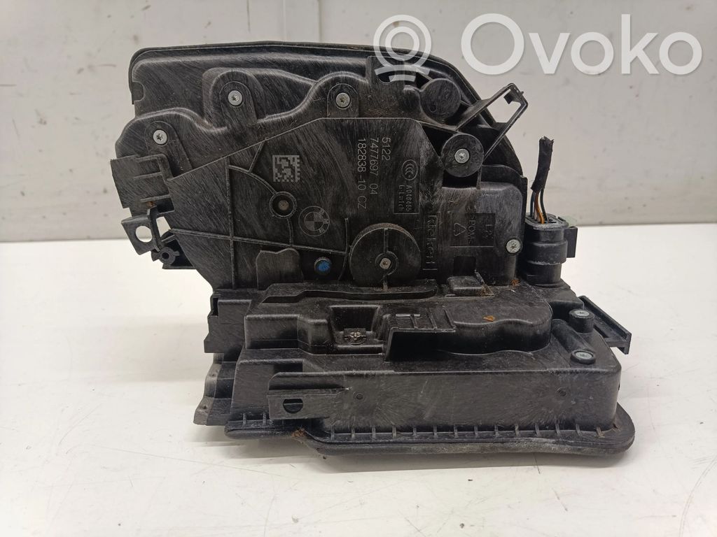 BMW 5 G30 G31 G38 Aizmugurē slēdzene 