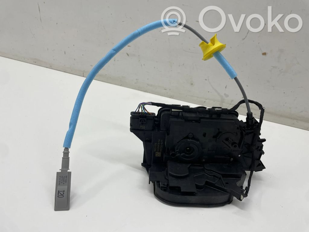 BMW iX Aizmugurē slēdzene 