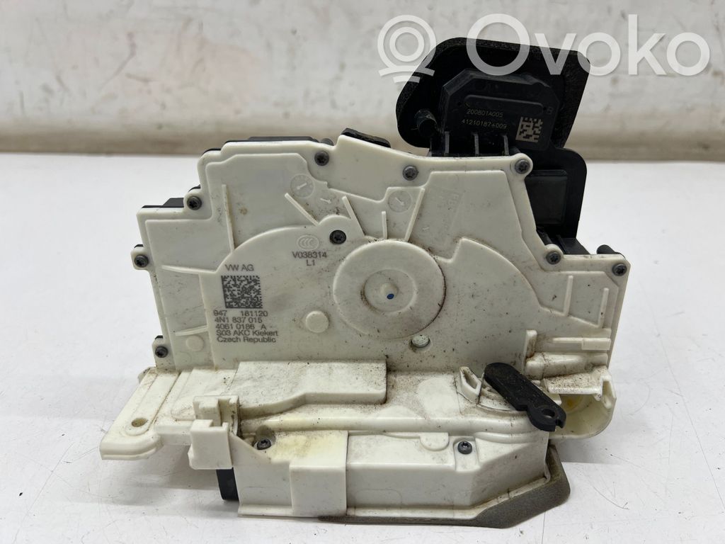 Zamek drzwi przednich   4N1837015