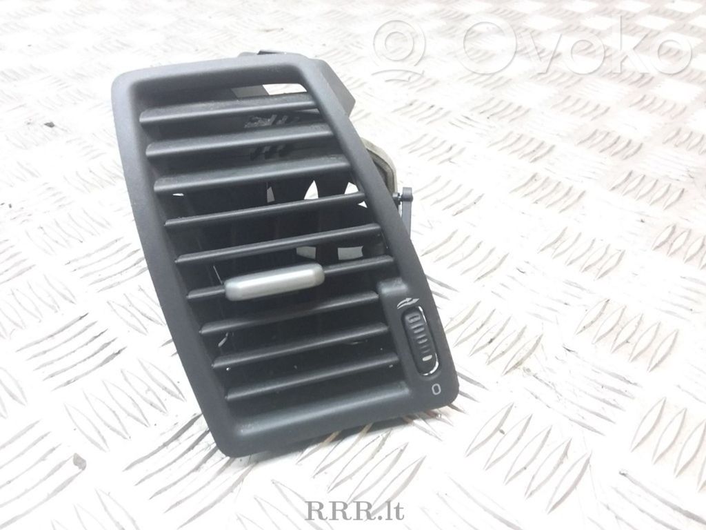 Volvo XC90 Dashboard side air vent grill/cover trim 