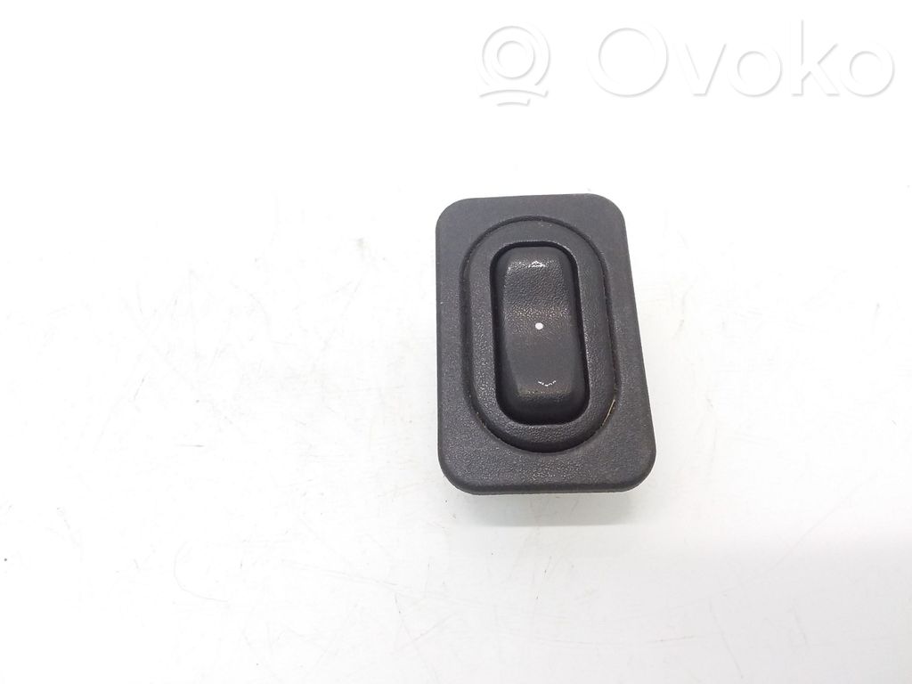 Opel Meriva A Electric window control switch 