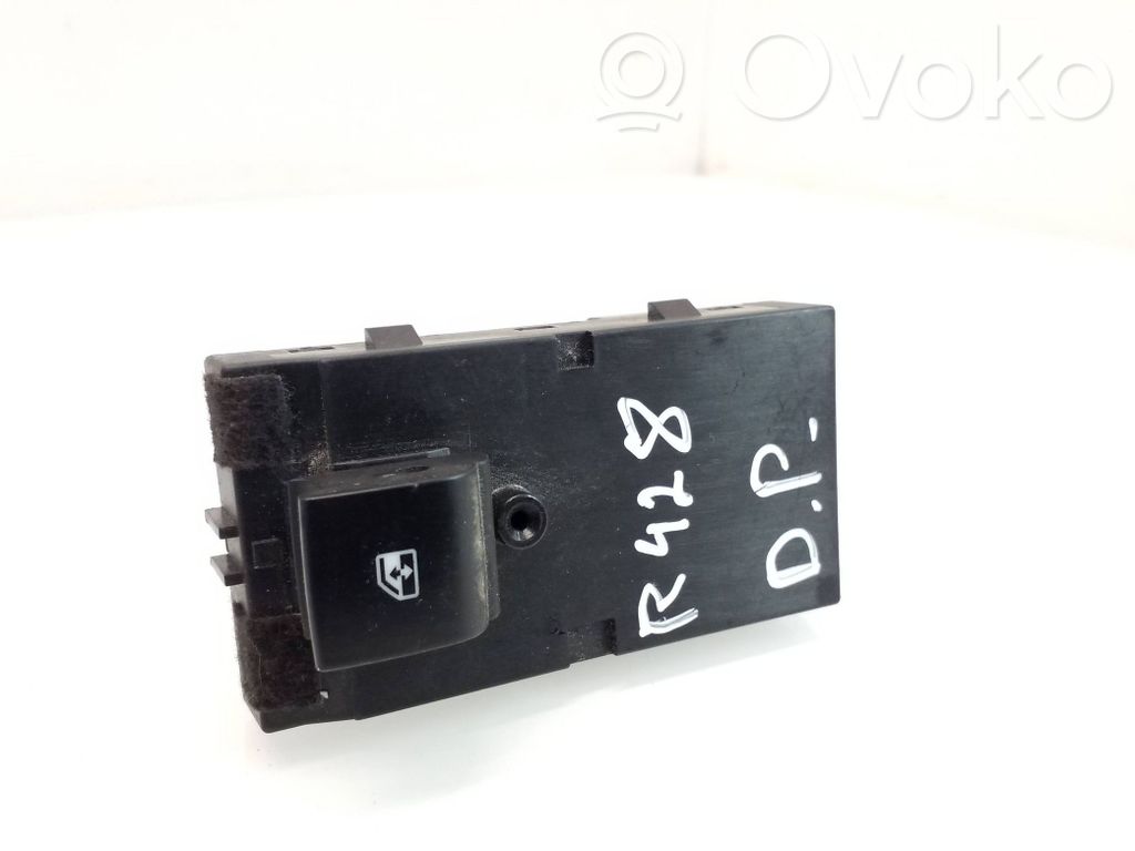 Opel Zafira C Electric window control switch 