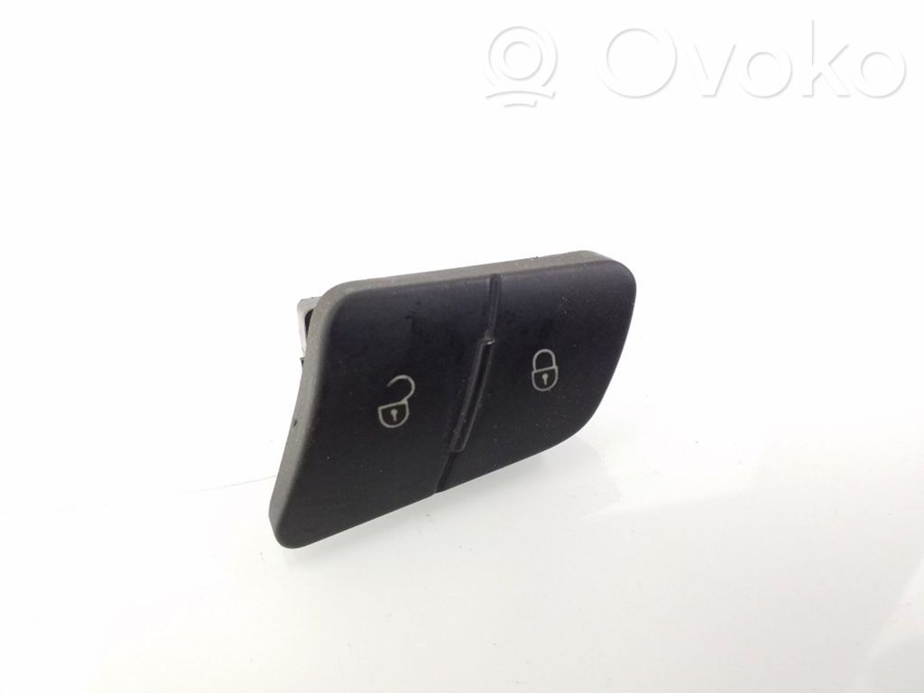 Volkswagen PASSAT B6 Central locking switch button 