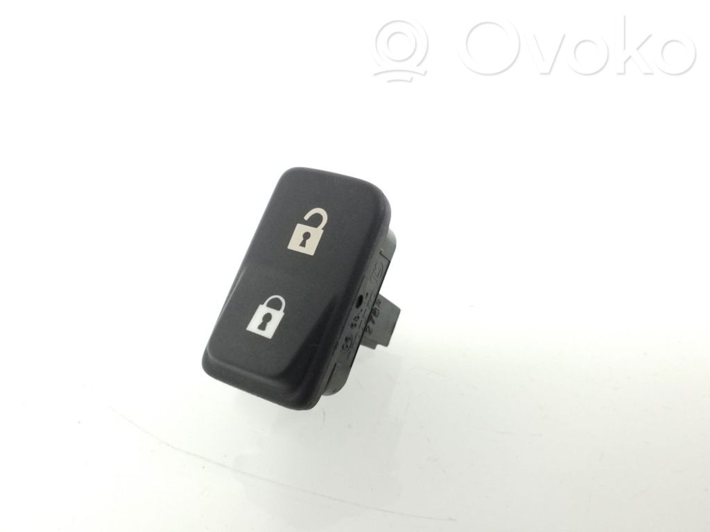 Volvo V50 Central locking switch button 