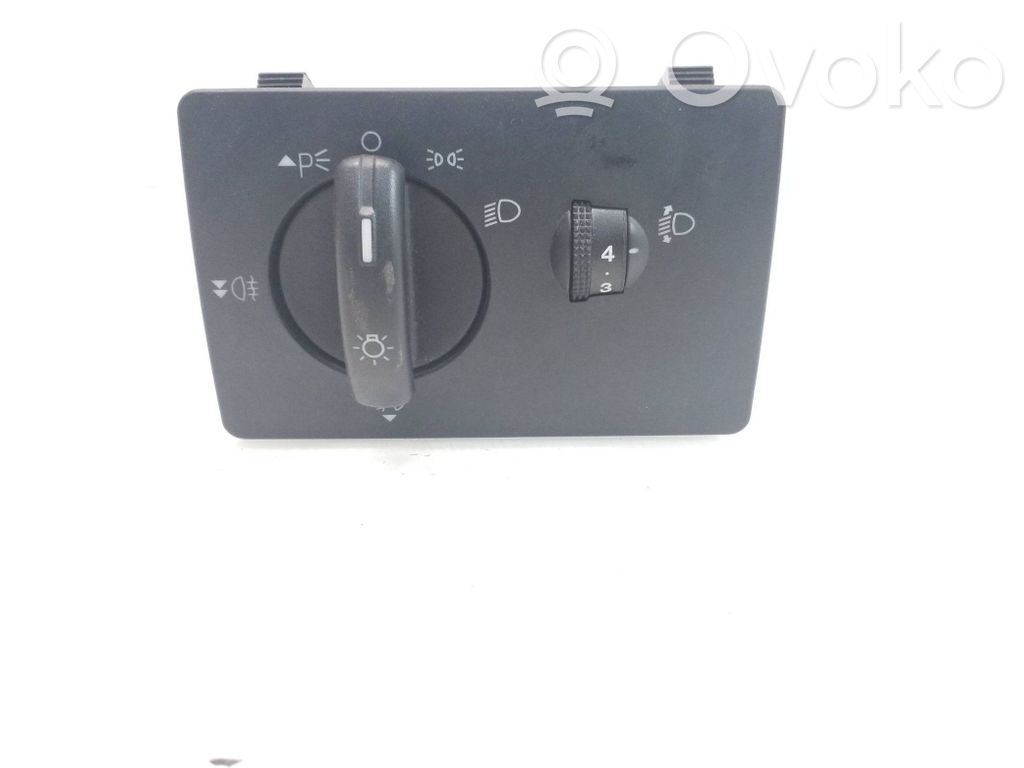 Ford Focus Light switch 