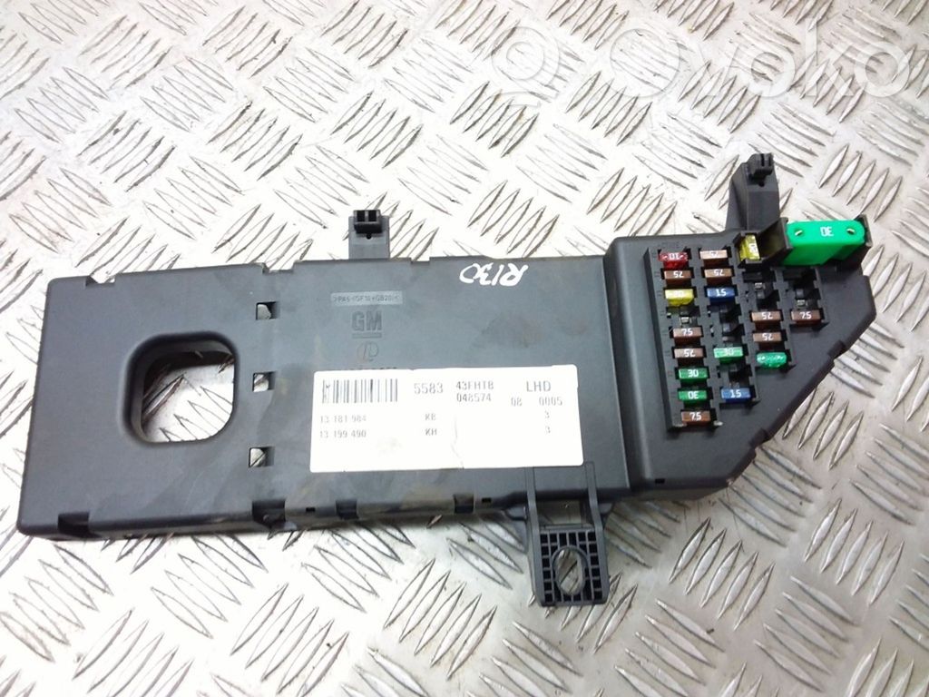 Opel Signum Fuse module 
