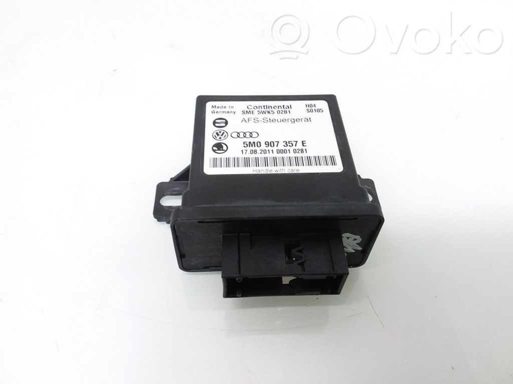 Volkswagen PASSAT B7 Light module LCM 