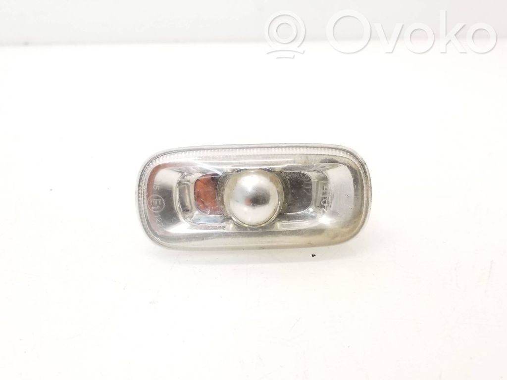 Audi A6 S6 C6 4F Front fender indicator light 