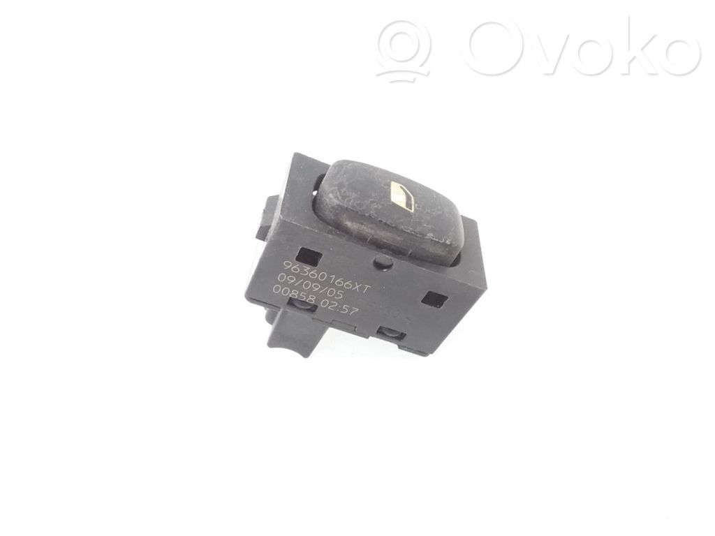 Peugeot 307 Electric window control switch 