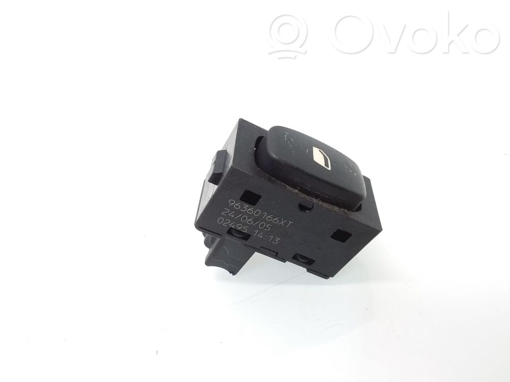 Peugeot 307 Electric window control switch 