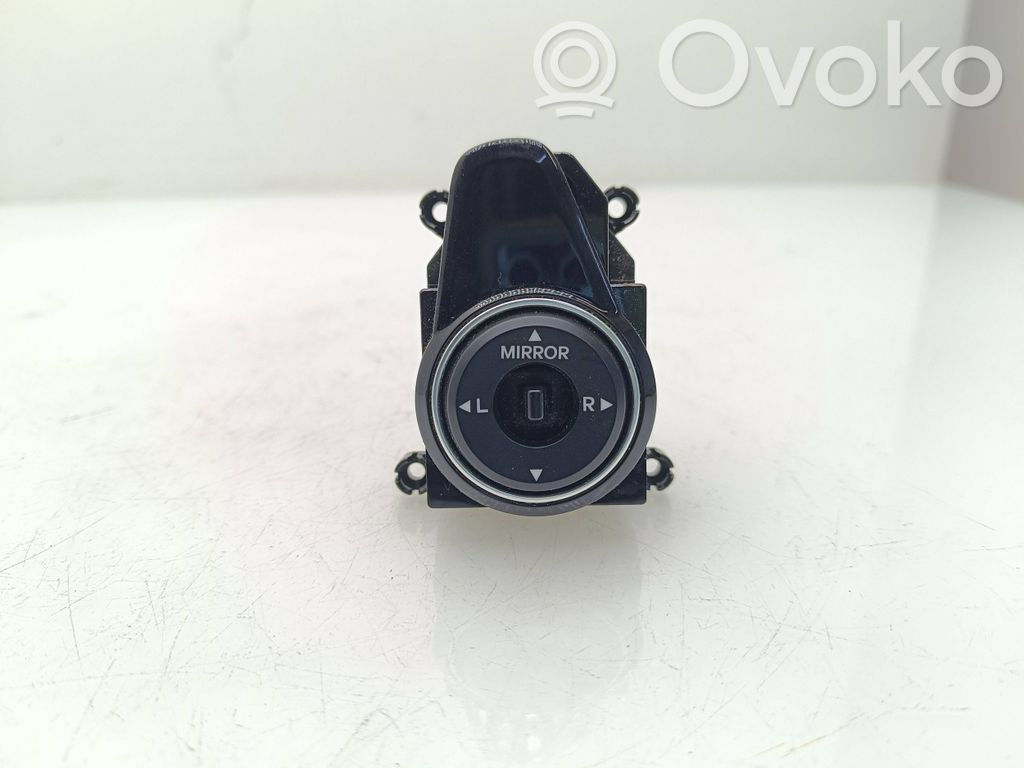 Hyundai i40 Wing mirror switch 