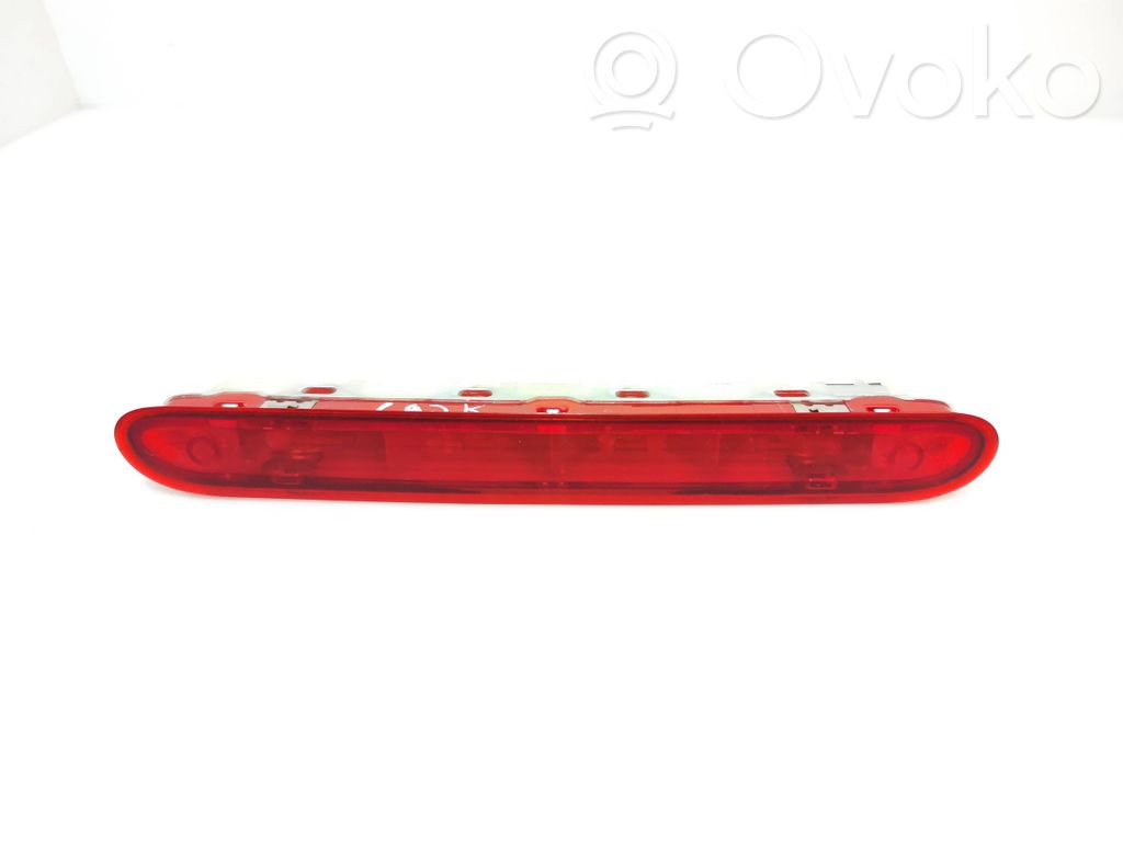 Toyota Proace Third/center stoplight 
