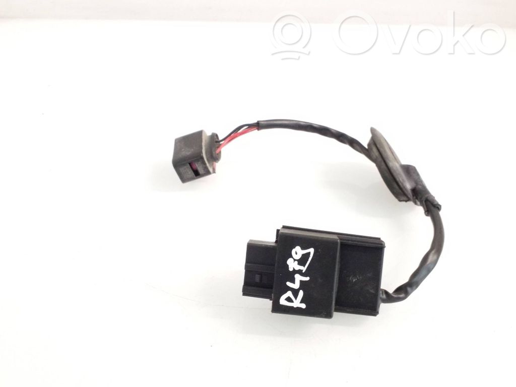 Skoda Octavia Mk2 (1Z) Fuel pump relay 