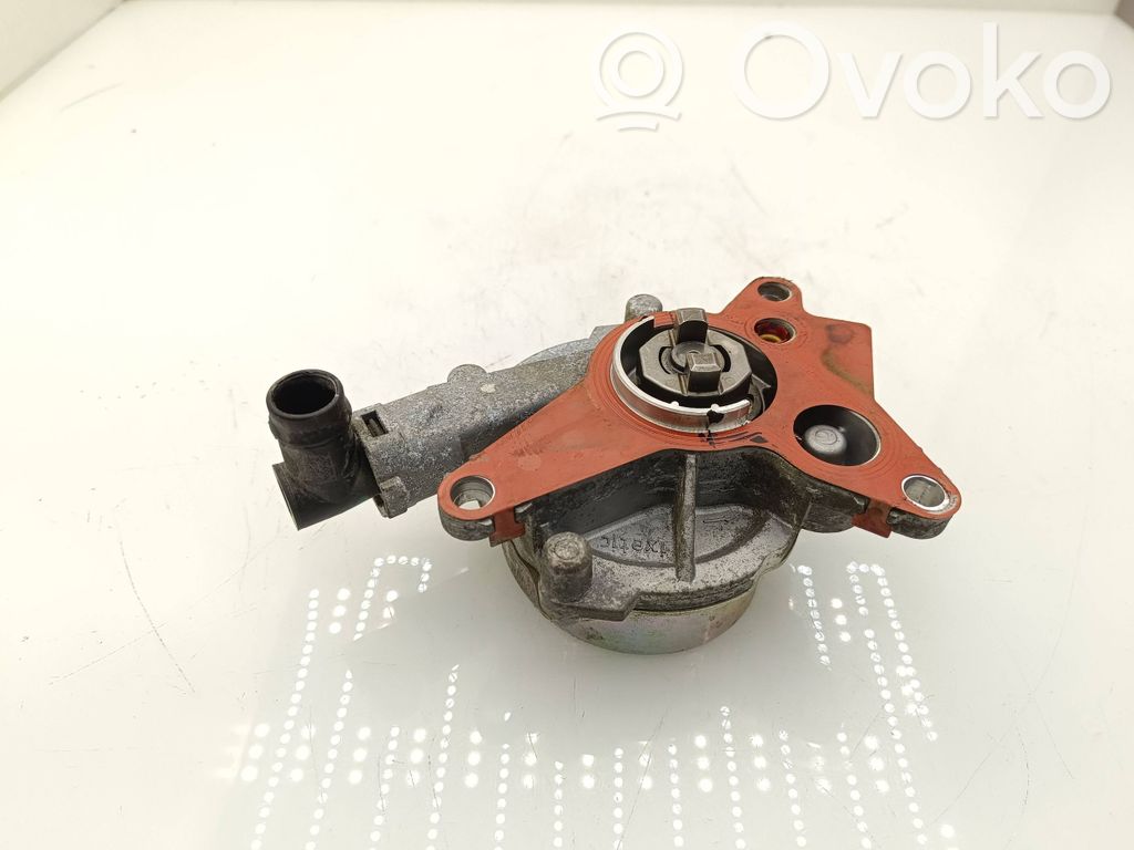 Renault Trafic III (X82) Vacuum pump 