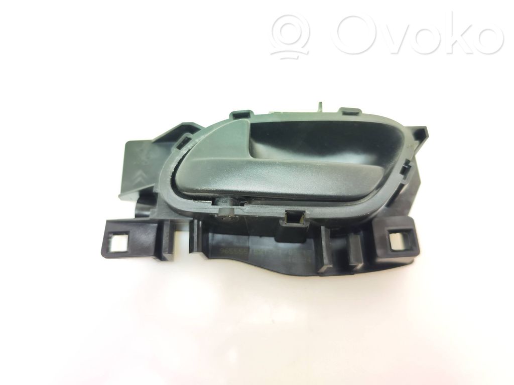 Toyota Proace Rankenėlė atidarymo vidinė 