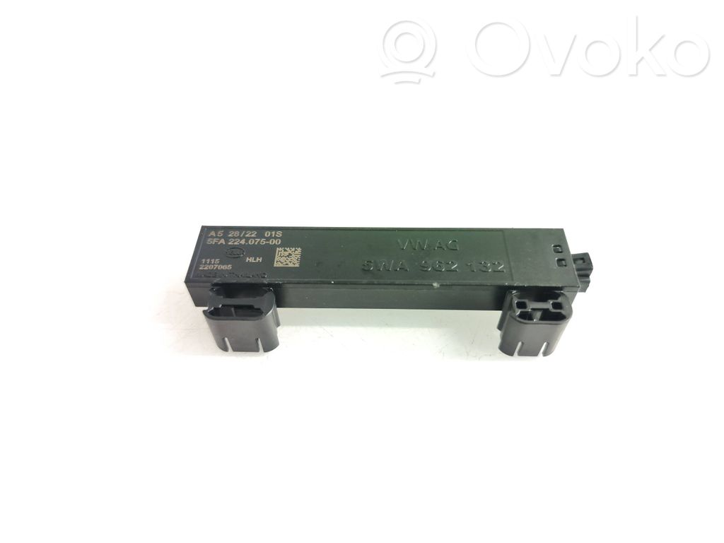 Volkswagen ID.4 Aerial antenna amplifier 
