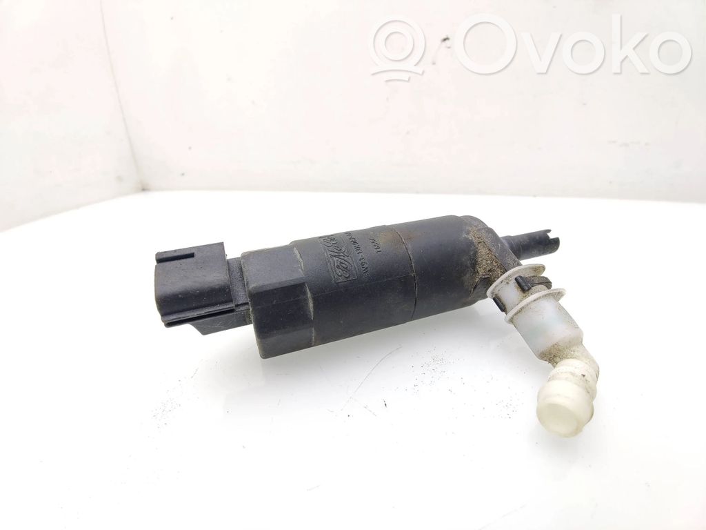 Ford Kuga I Windscreen/windshield washer pump 