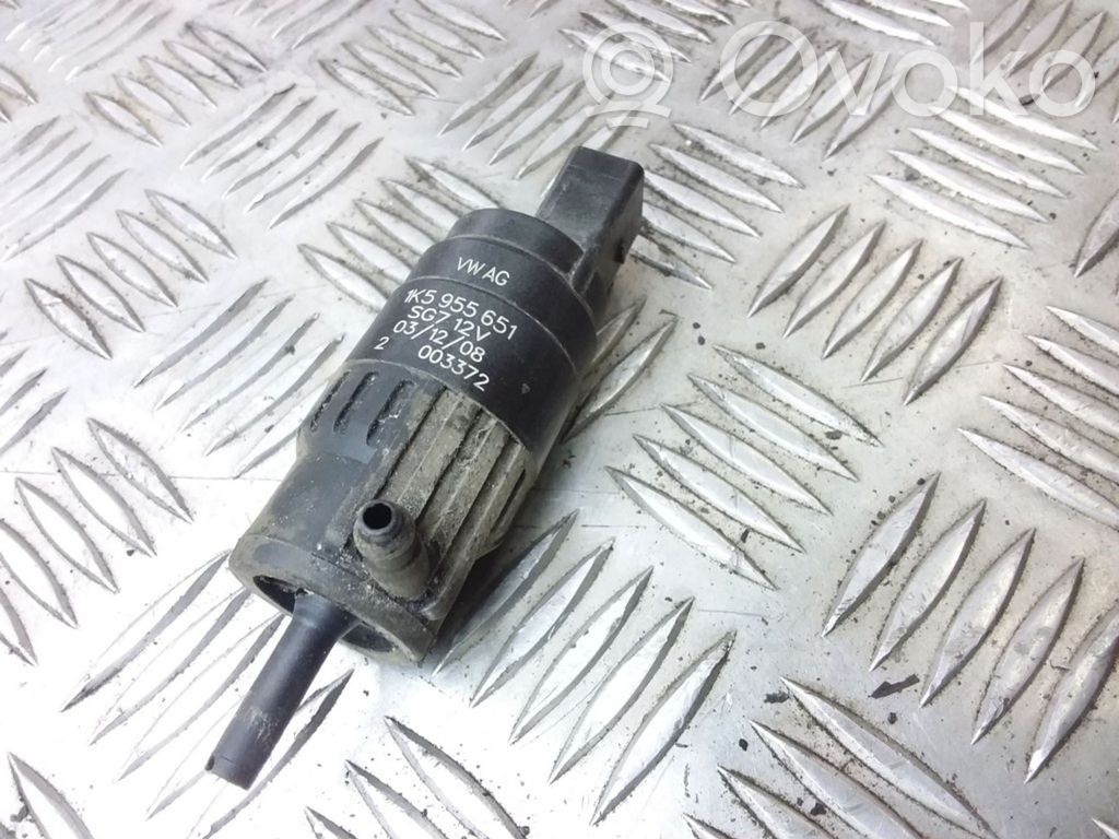 Volkswagen Transporter - Caravelle T5 Windscreen/windshield washer pump 
