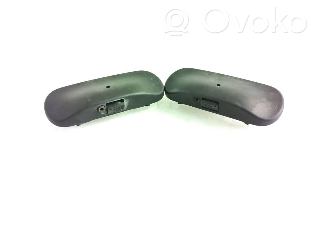 Dysza spryskiwacza szyby przedniej / czołowej   8W0955988A,8W0955987A