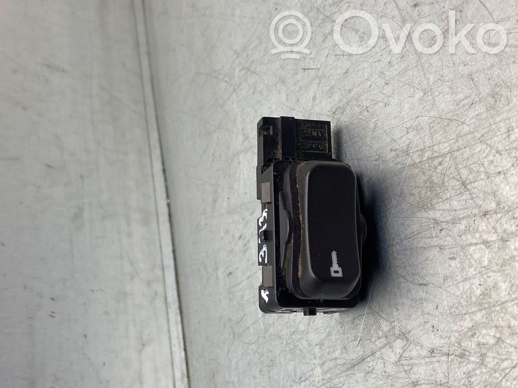 Saab 9-5 Central locking switch button 