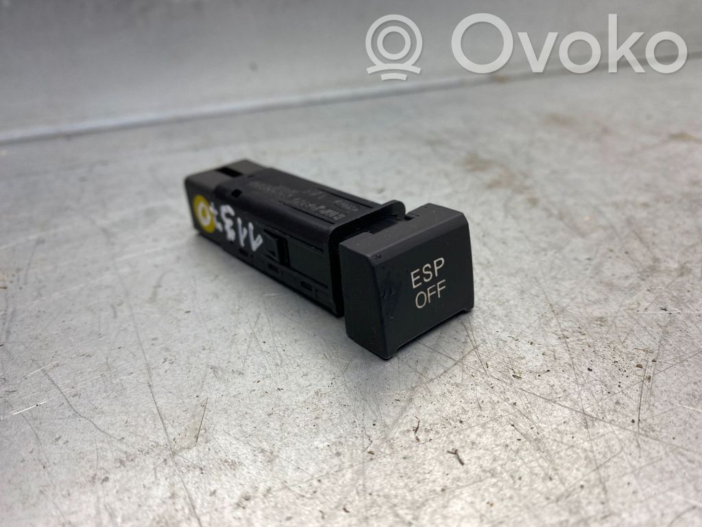 Hyundai i30 ESP (stability program) switch 