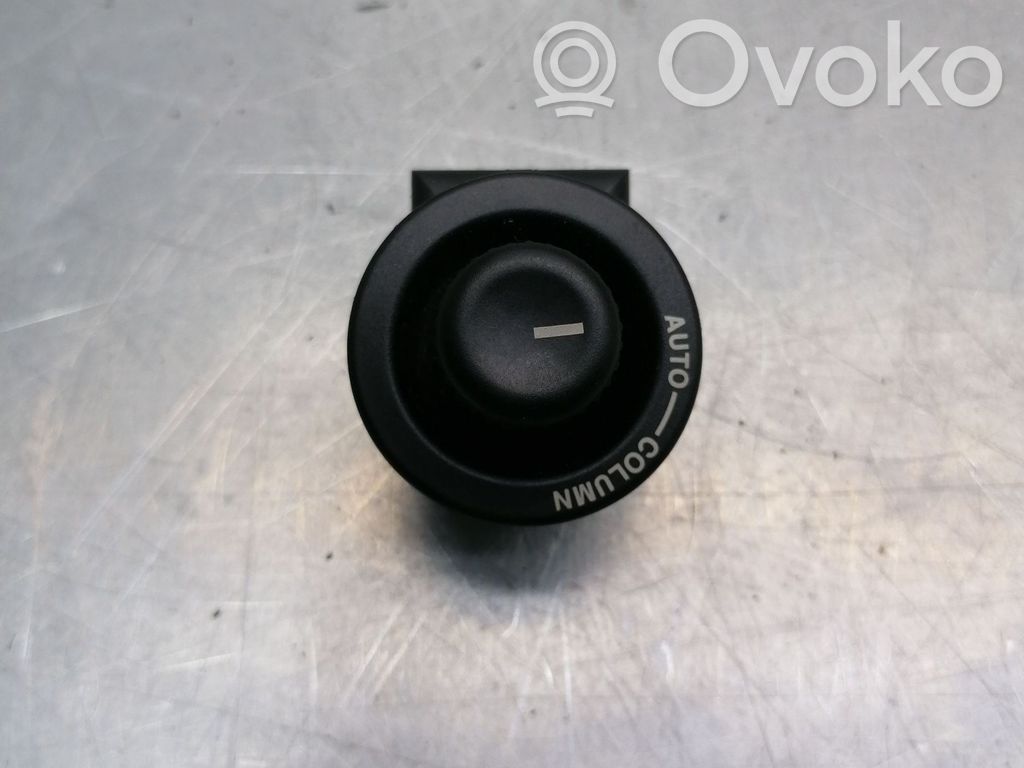 Jaguar XF Wing mirror switch 