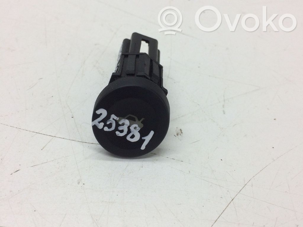 Ford Fiesta Tailgate opening switch 