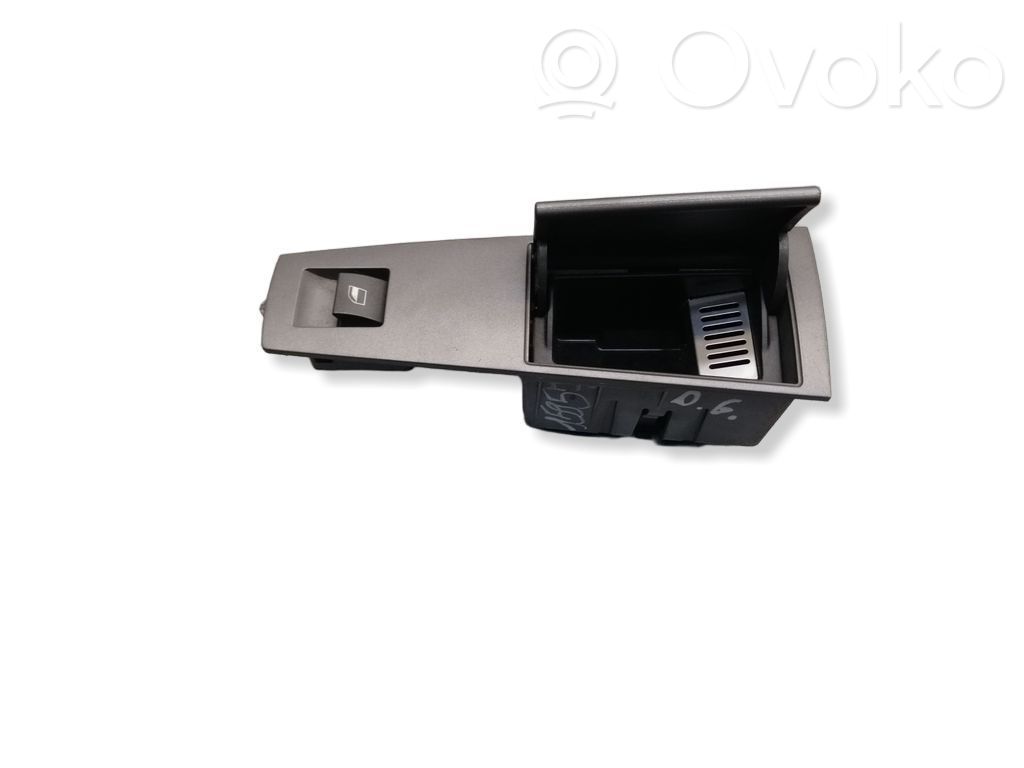 BMW 7 E65 E66 Elektrinių langų jungtukas 