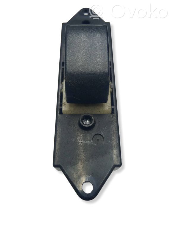 Mitsubishi Colt CZ3 Electric window control switch 