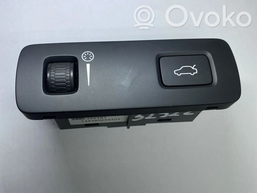 Volvo XC90 Tailgate opening switch 