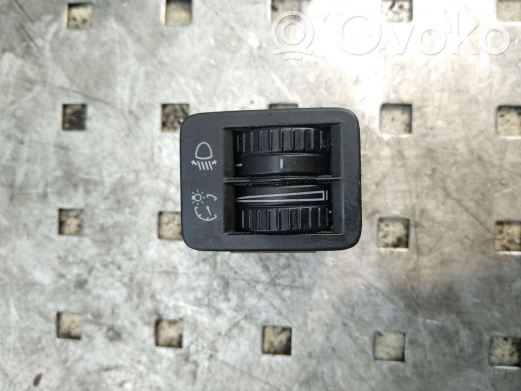 Volkswagen PASSAT B6 Headlight level height control switch 