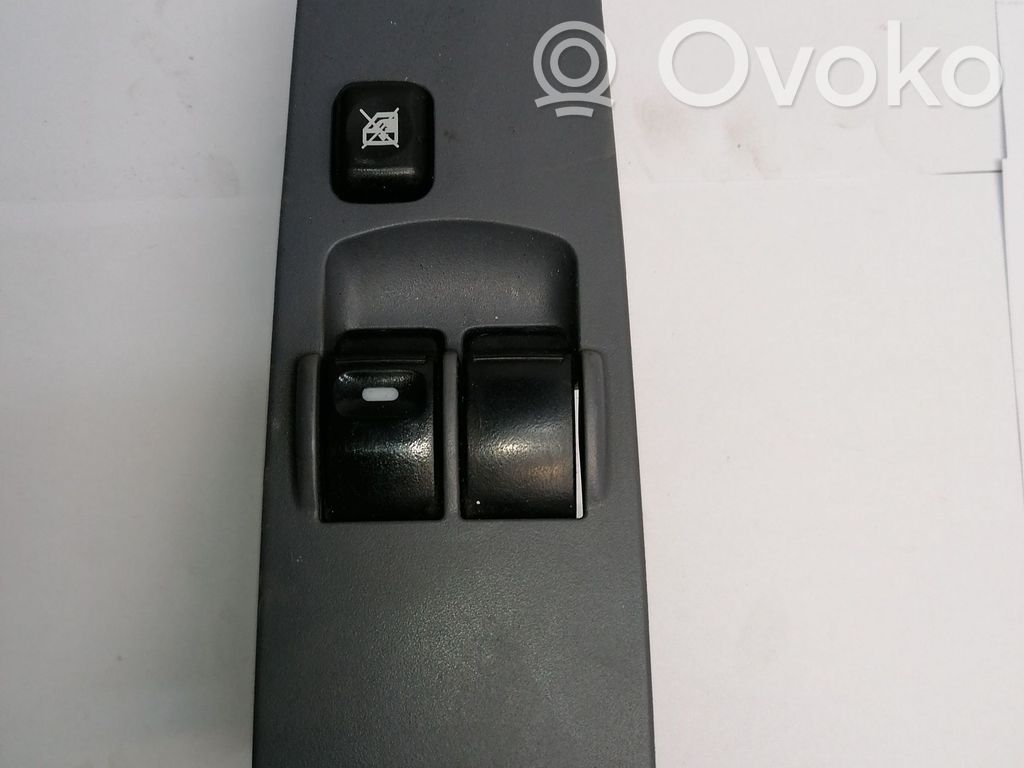 Mitsubishi Colt CZ3 Electric window control switch 