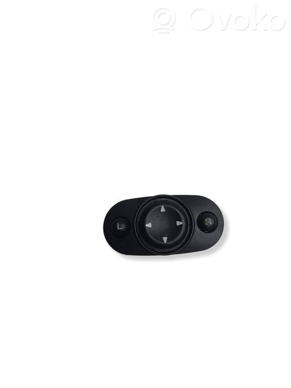 Chrysler Sebring (ST-22 - JR) Wing mirror switch 