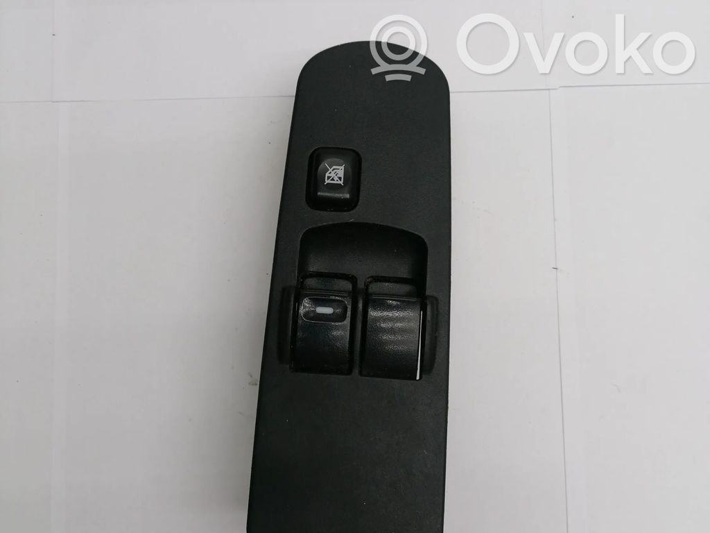 Mitsubishi Colt CZ3 Electric window control switch 
