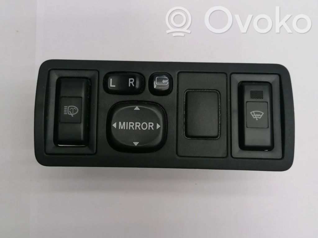 Toyota Avensis T250 Wing mirror switch 