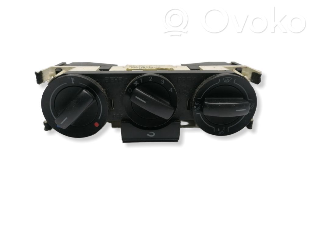 Volkswagen Fox Climate control unit 