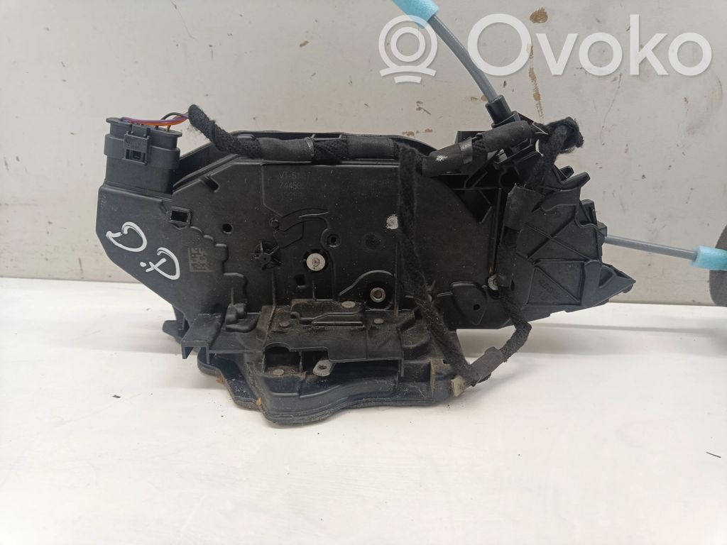 BMW 3 G20 G21 Priekšpusē slēdzene 