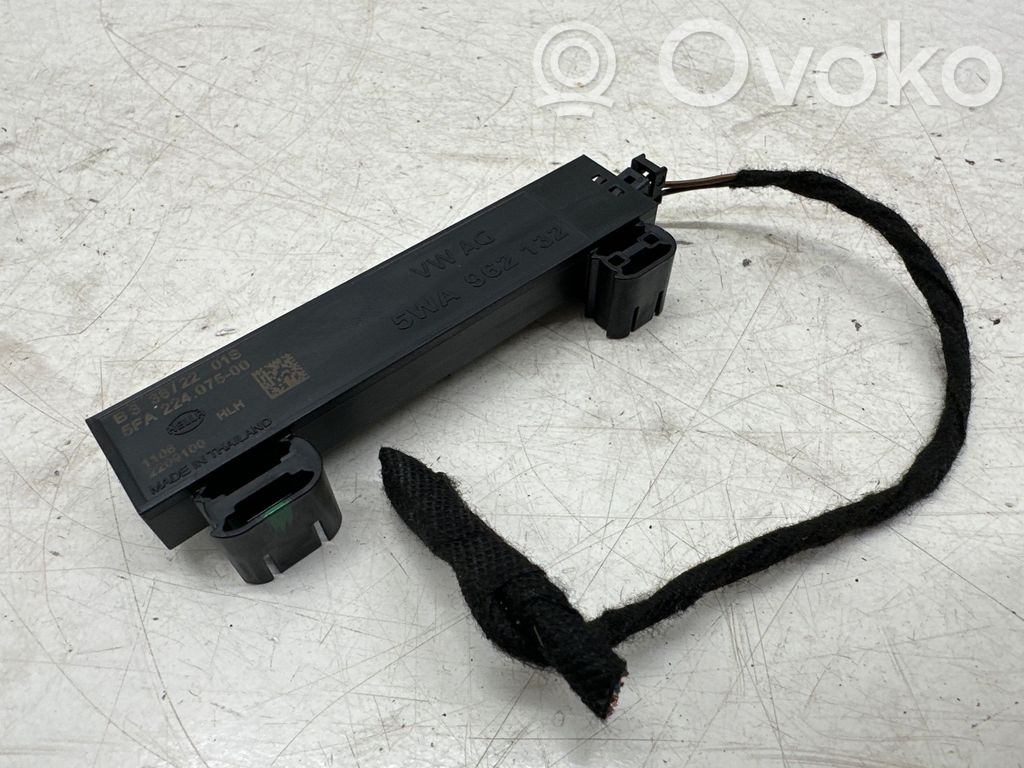 Skoda Octavia Mk4 Interior comfort aerial antenna 