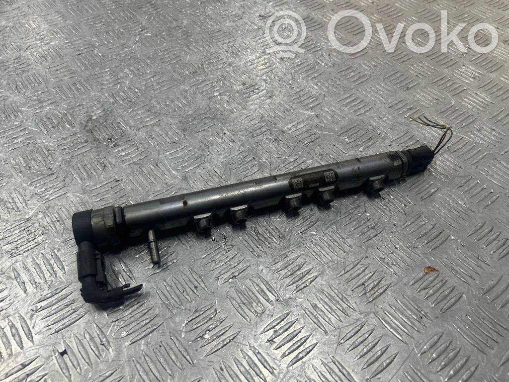 BMW 1 F20 F21 Degalų magistralinis vamzdelis 