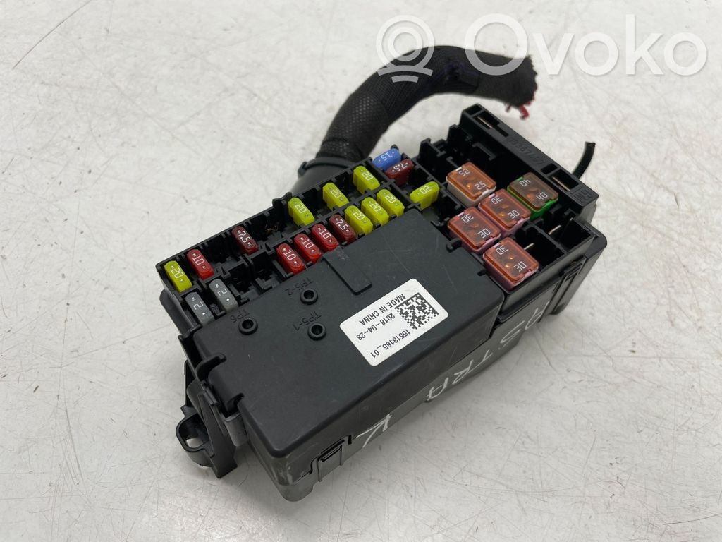 Opel Astra K Ramka / Moduł bezpieczników 