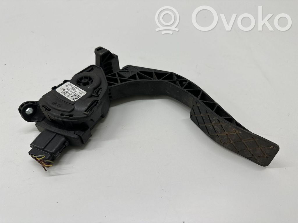 Audi A5 Sportback 8TA Gaspedal 