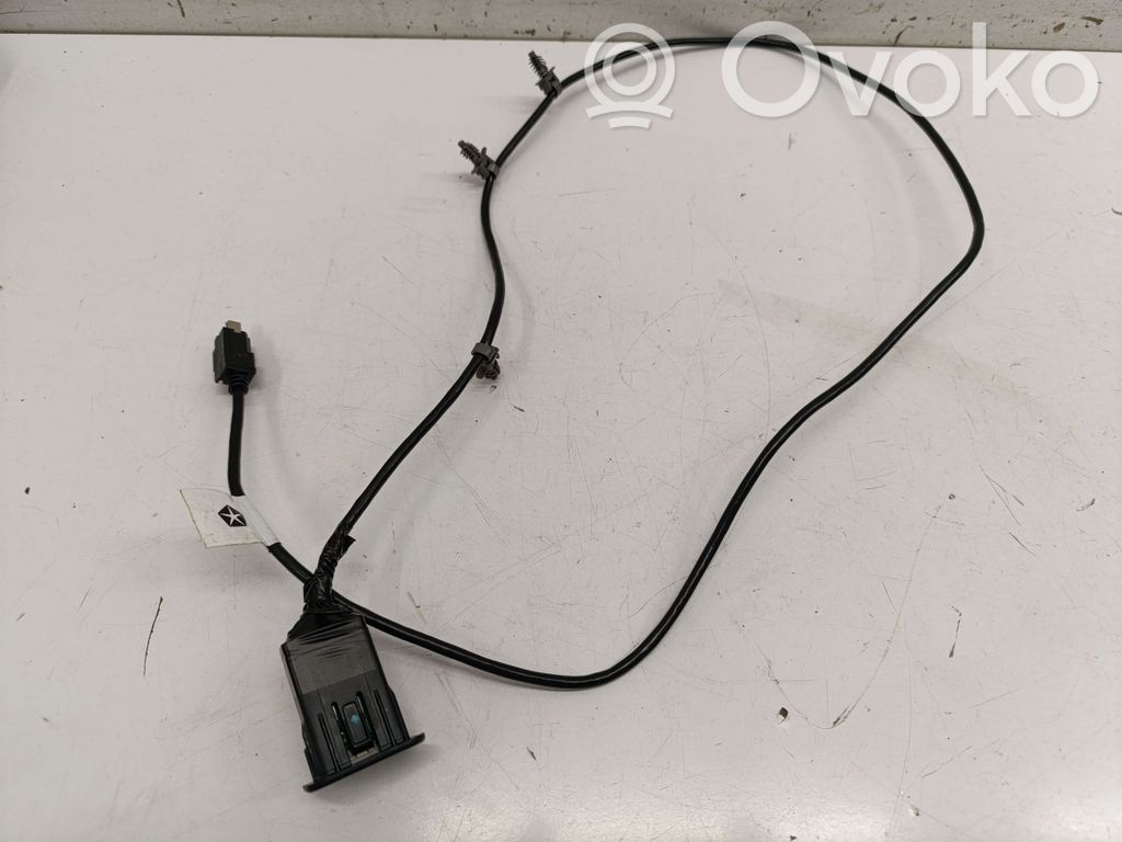 Jeep Cherokee KL Enchufe conector USB 